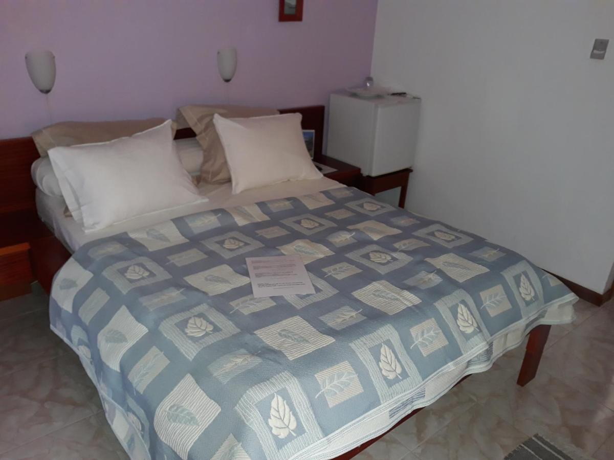 Yria Residencial Bed and Breakfast Porto Novo Exteriör bild