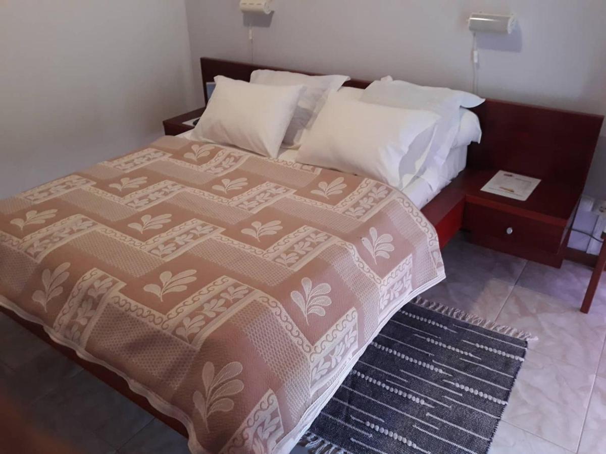 Yria Residencial Bed and Breakfast Porto Novo Exteriör bild