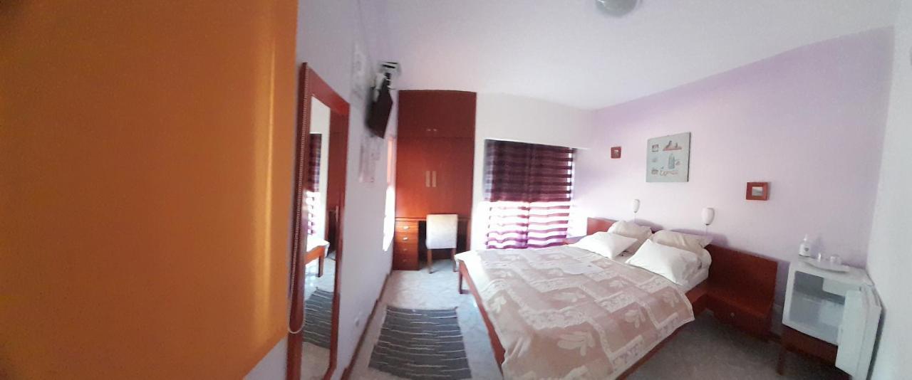 Yria Residencial Bed and Breakfast Porto Novo Exteriör bild