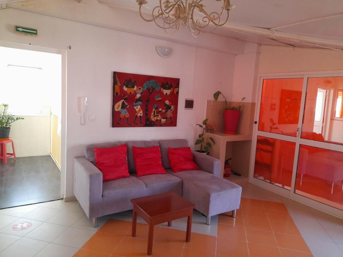 Yria Residencial Bed and Breakfast Porto Novo Exteriör bild