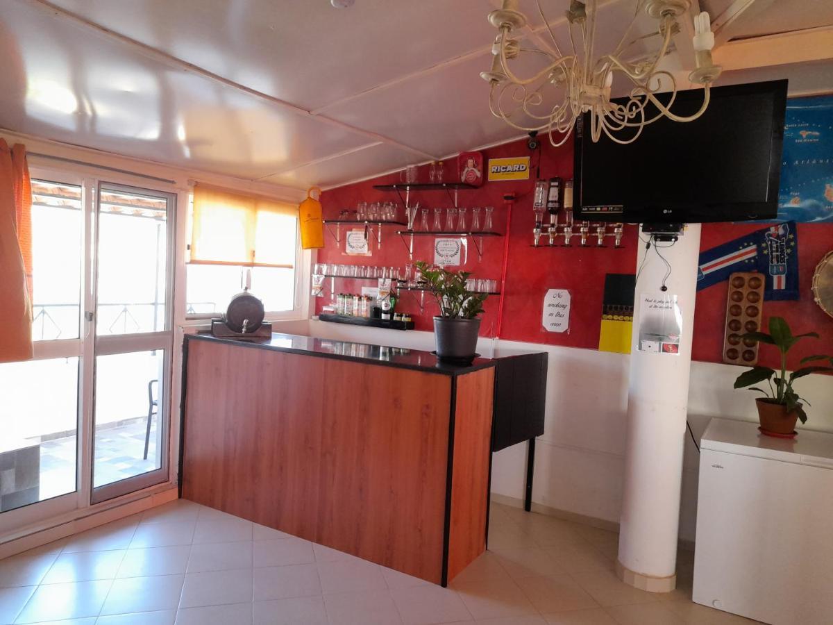 Yria Residencial Bed and Breakfast Porto Novo Exteriör bild