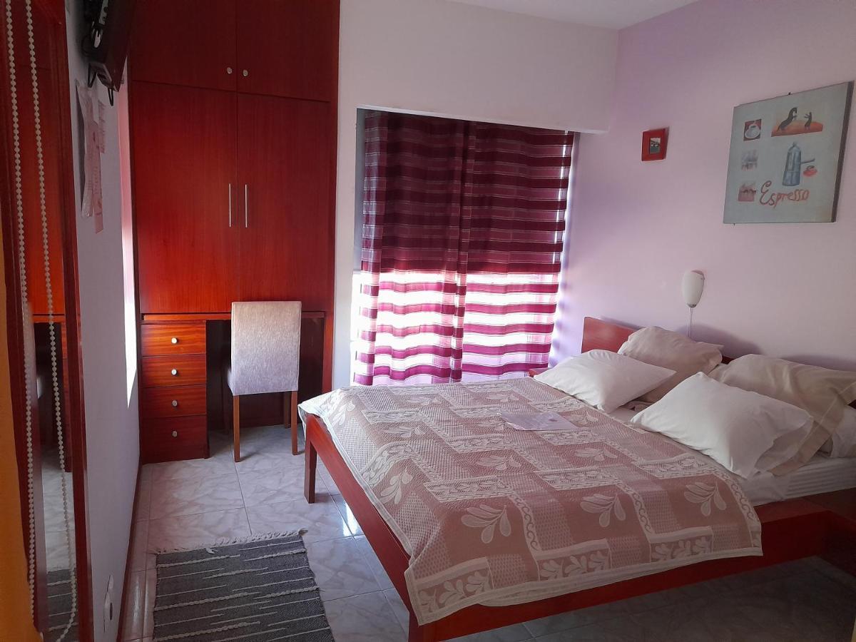 Yria Residencial Bed and Breakfast Porto Novo Exteriör bild