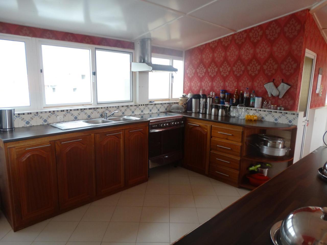 Yria Residencial Bed and Breakfast Porto Novo Exteriör bild