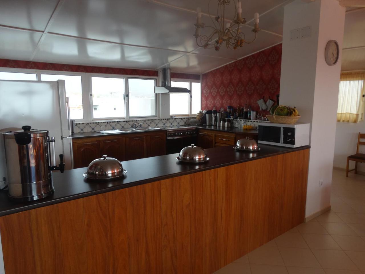 Yria Residencial Bed and Breakfast Porto Novo Exteriör bild