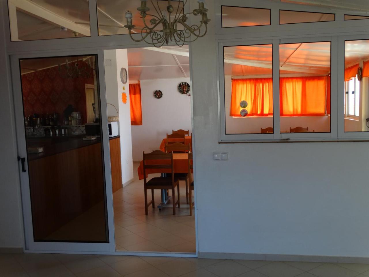 Yria Residencial Bed and Breakfast Porto Novo Exteriör bild